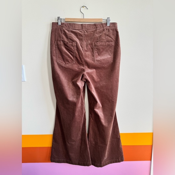 Pilcro by Anthropologie Velvet Pull-On Mid-Rise Retro Flare Jeans - Picture 8 of 8